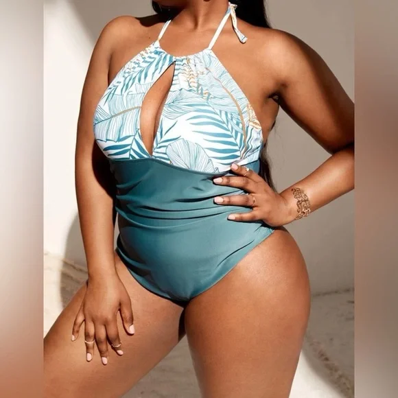Plus size 1XL (14) one piece swimsuit - Picture 2 of 2
